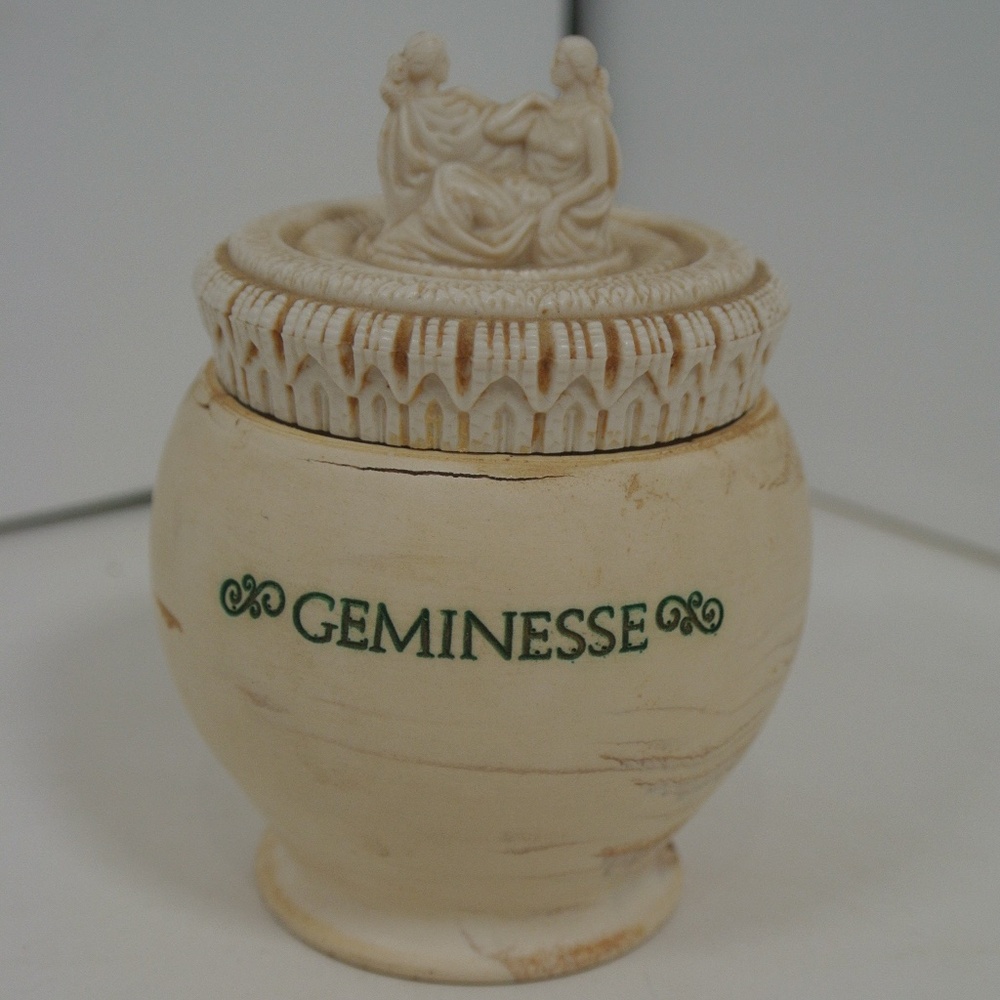 VINTAGE GIMINESSE JAR